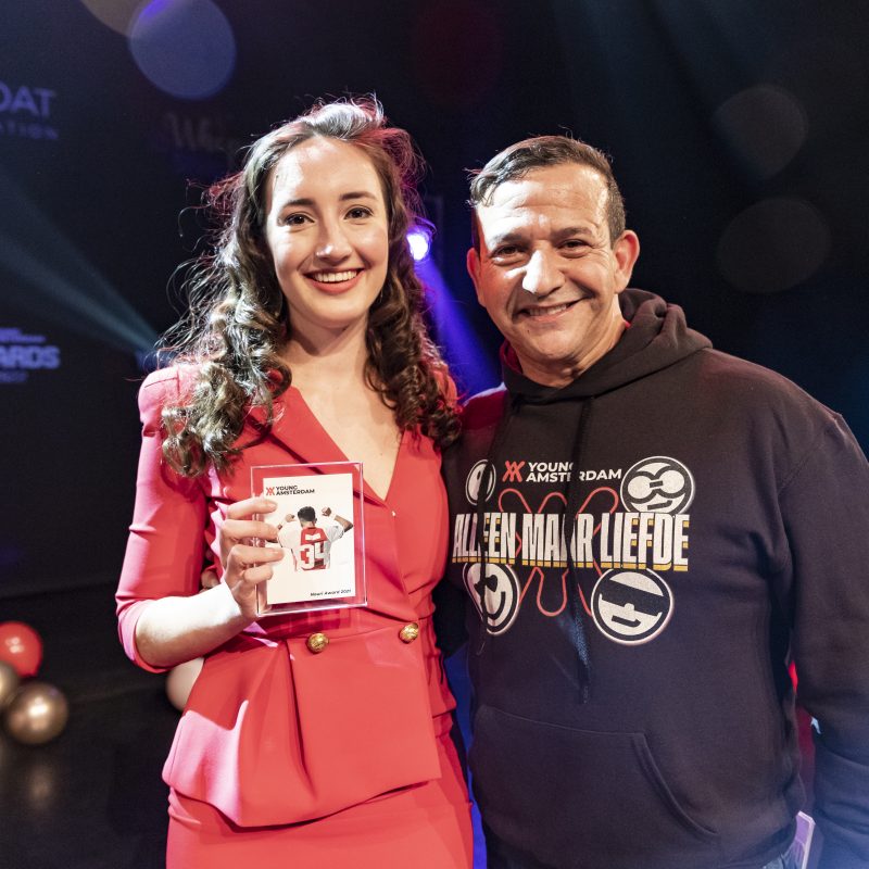 Laura Bas with Famous Person